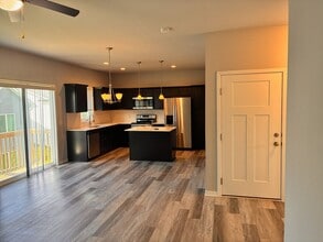 Building Photo - 15133 Foxglove Ln