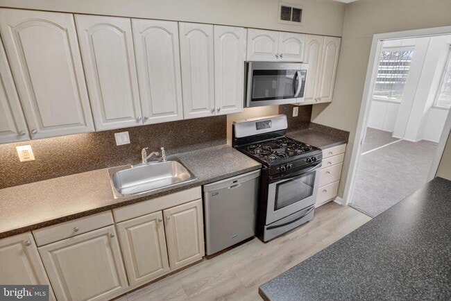 Foto del edificio - 4515 Willard Ave