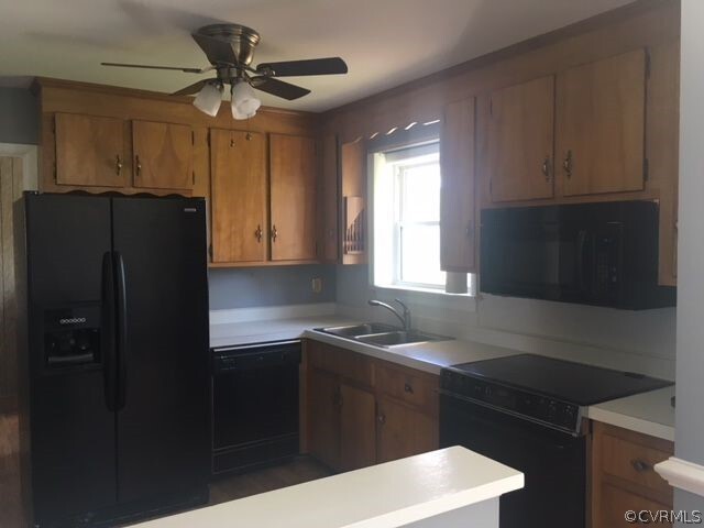 Foto del edificio - 7952 Wynbrook Ln