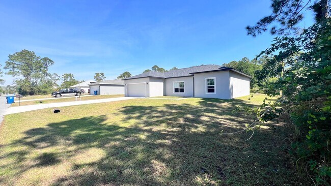 Building Photo - Stunning 3 Bedroom, 2 Bathroom Home in Pal...