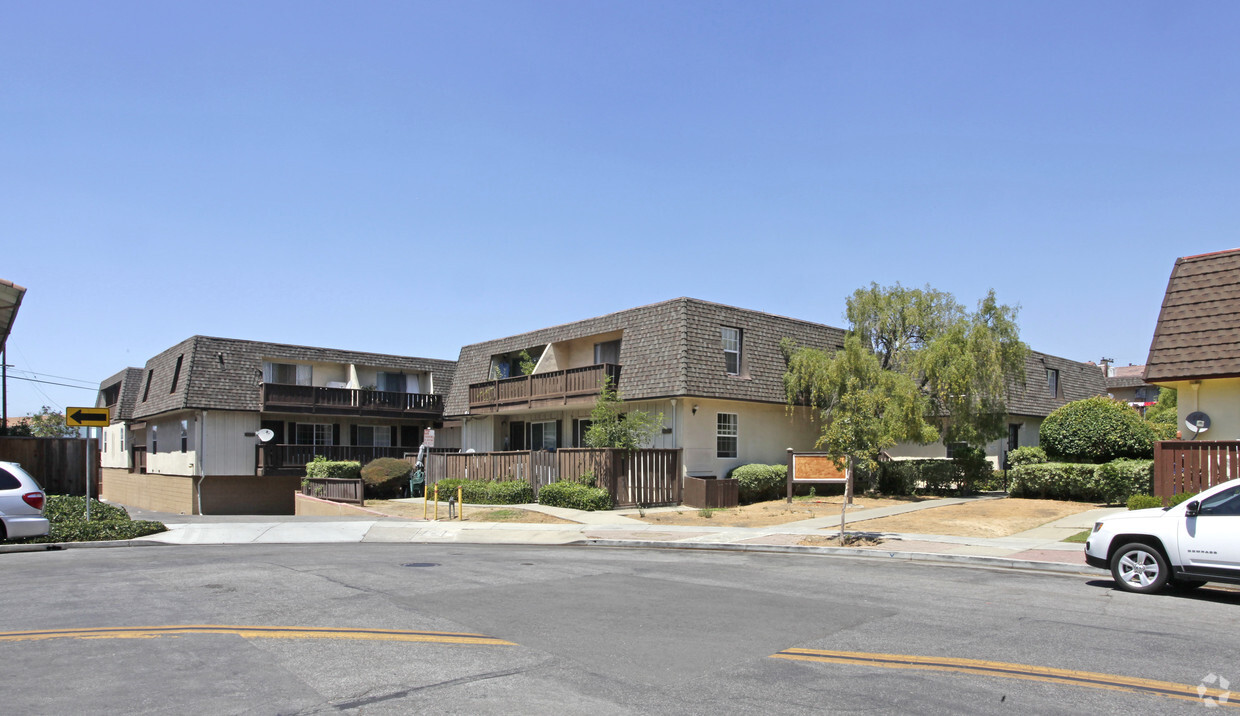 Primary Photo - Ayala Terrace Apartments