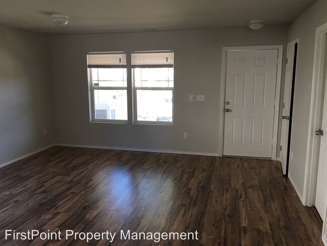 Foto del edificio - 9320 Country Hollow Dr E