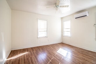 Building Photo - 114 Avenue V