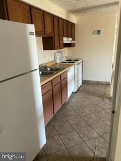 Building Photo - 830 Heather Ridge Dr