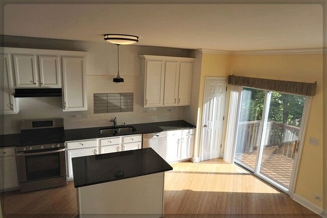 Foto del edificio - 125 Rachel Rd