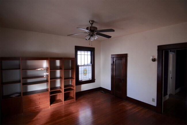 Foto del edificio - 330 Rollston Ave