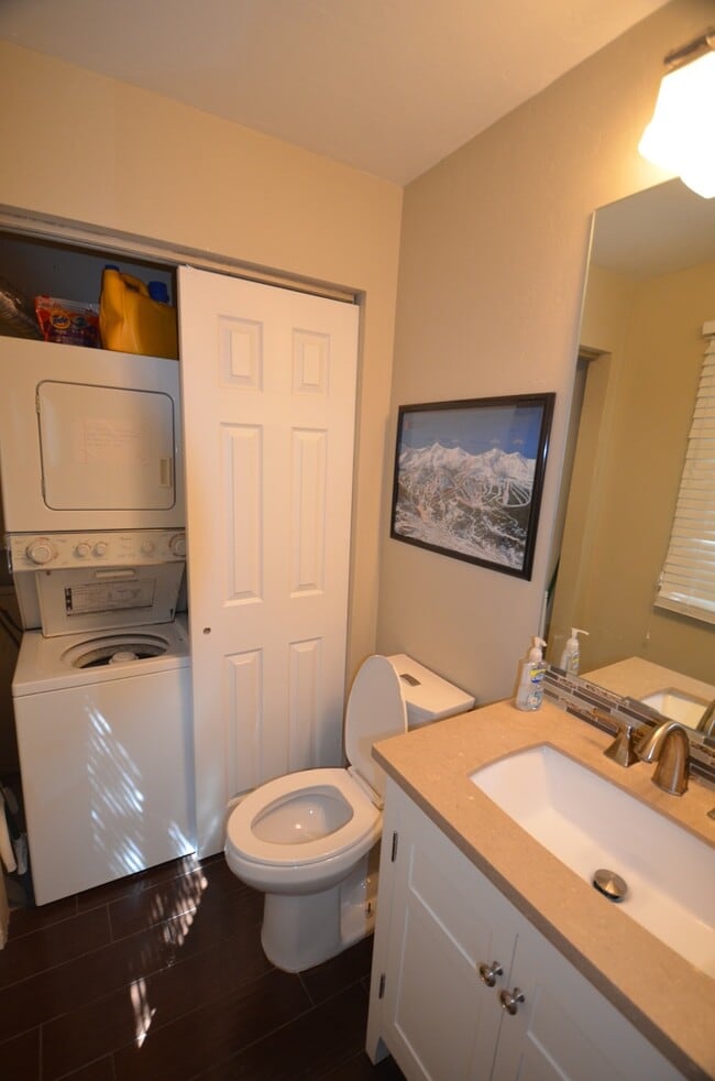 Building Photo - 3bed/2bath Condo, 10 minutes from Breck!