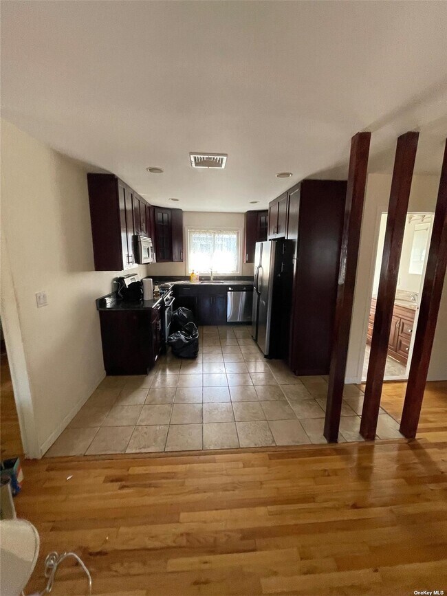 Building Photo - 5 Dunes Ln