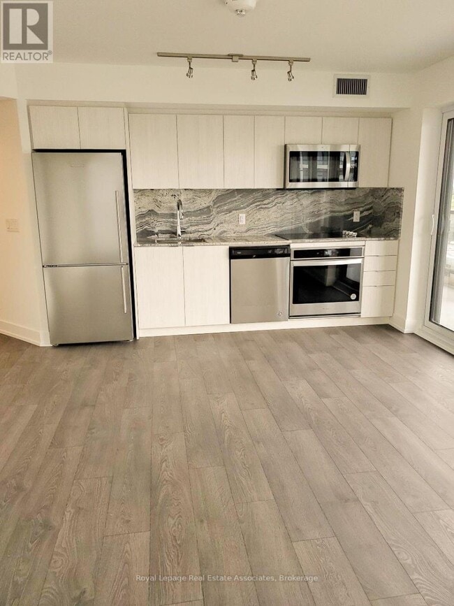 Building Photo - 5 Mabelle Ave