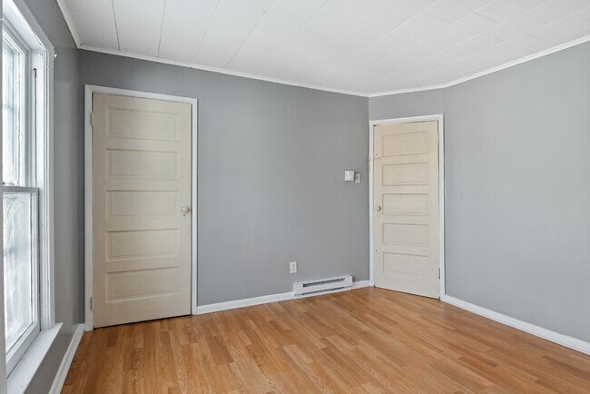 Foto del edificio - 213 Fletcher Ave