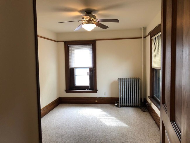 Building Photo - 901 Spaight St