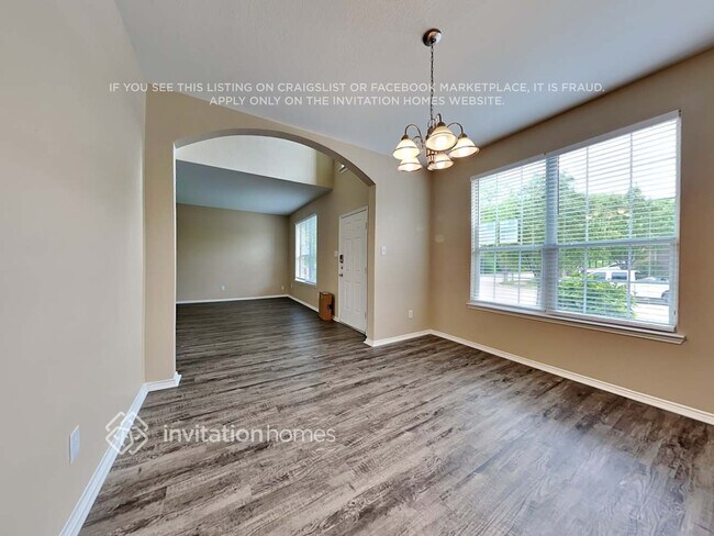 Foto del edificio - 1004 Colbert Dr