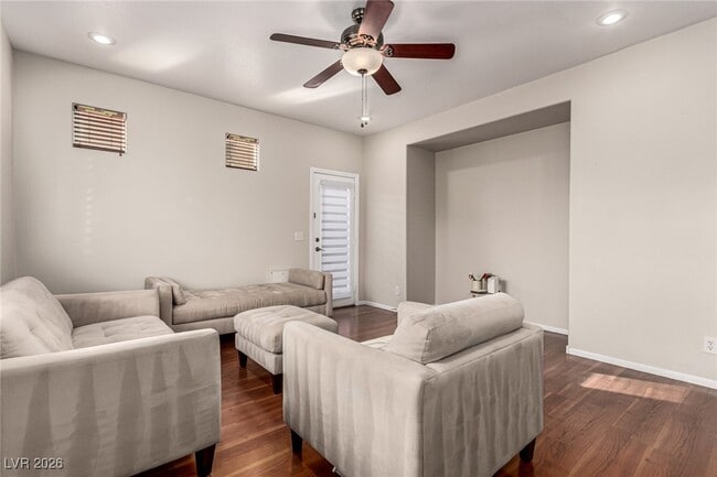 Foto del edificio - 9207 Onesto Ave