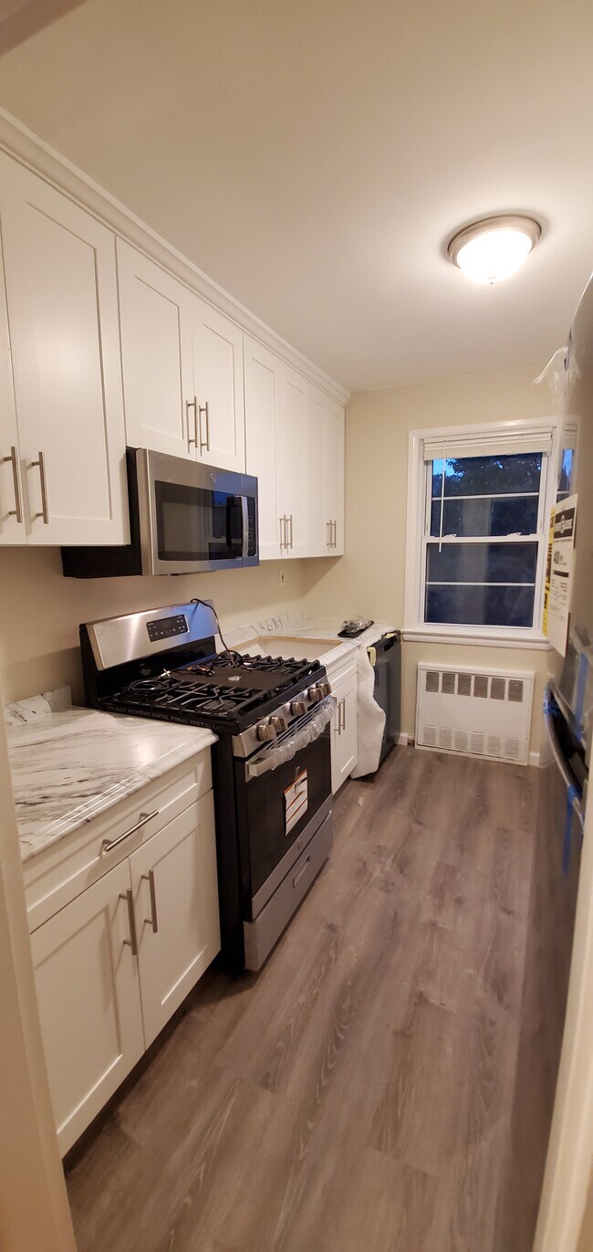 Kitchen - 236 Glenbrook Rd