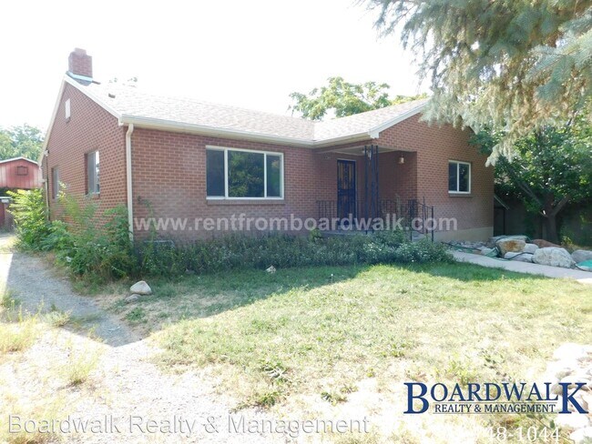 Building Photo - 3391 800 E