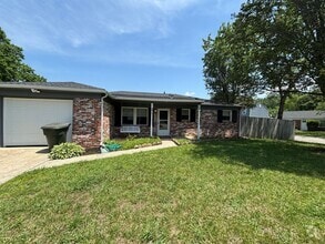 Building Photo - 402 Aspen Dr