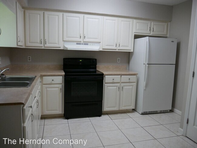 Foto del edificio - 3 br, 1.5 bath House - 201 W. Hill Street