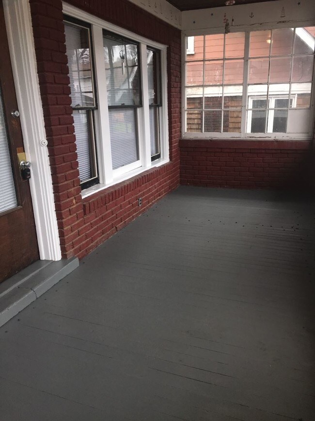 Building Photo - 3 br, 1 bath House - 218 Lighthouse St