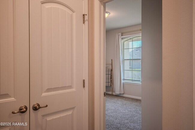 Foto del edificio - 400 Eastwood Dr