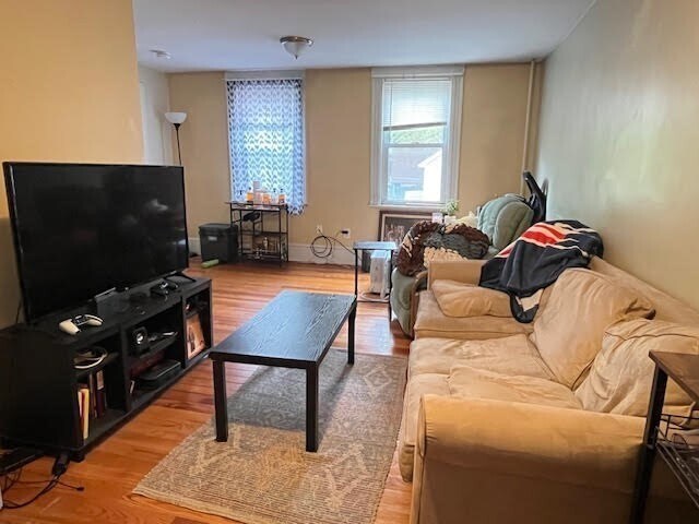 Foto principal - 74 6th St