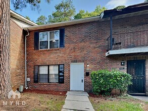 Building Photo - 1963 Whitehall Forest Ct SE