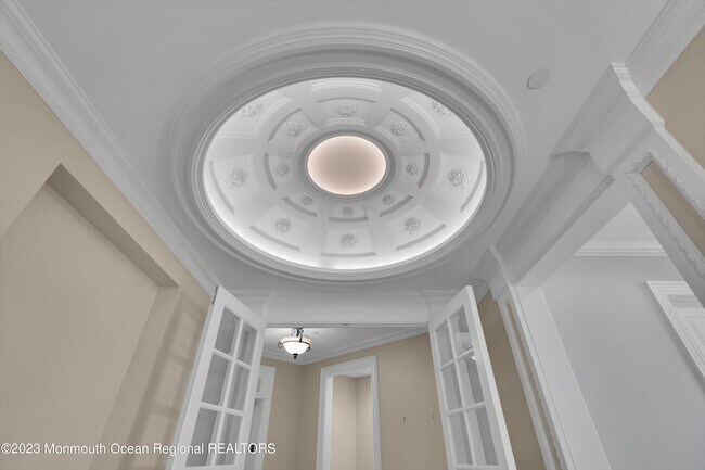 Building Photo - 131 Oval Rd