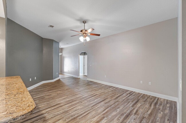 Building Photo - 227 January Ct