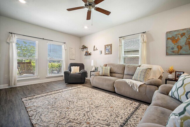 Foto del edificio - 24341 Alydar Lp