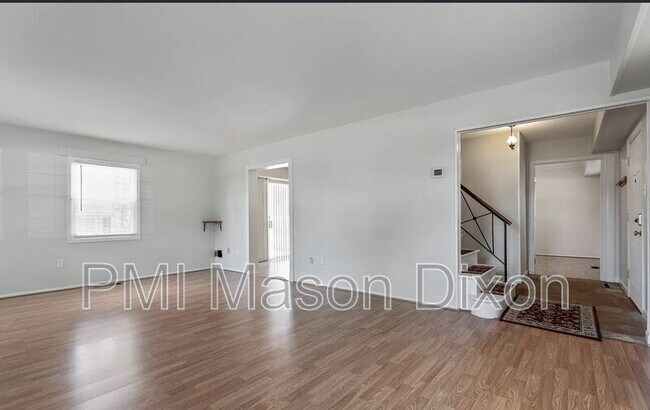 Building Photo - 12718 Haskell Ln