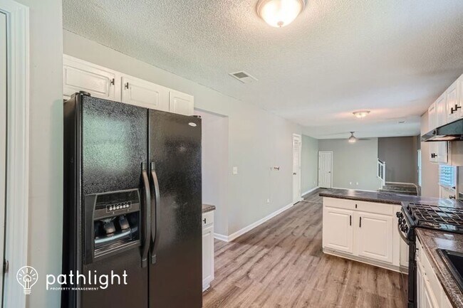 Building Photo - 627 Lakewater Estates Ln