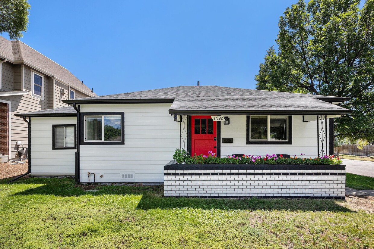 Primary Photo - Charming 2bed/1.5bath Bungalow near Wash Park