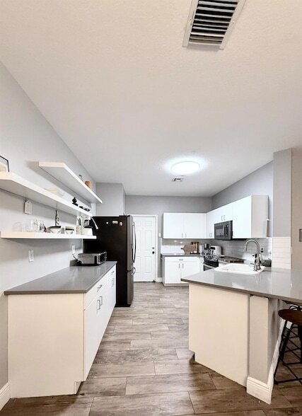 Foto del edificio - 9138 Villa Palma Ln
