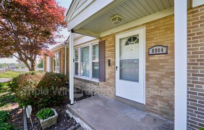 Building Photo - 8904 Cozens Ave