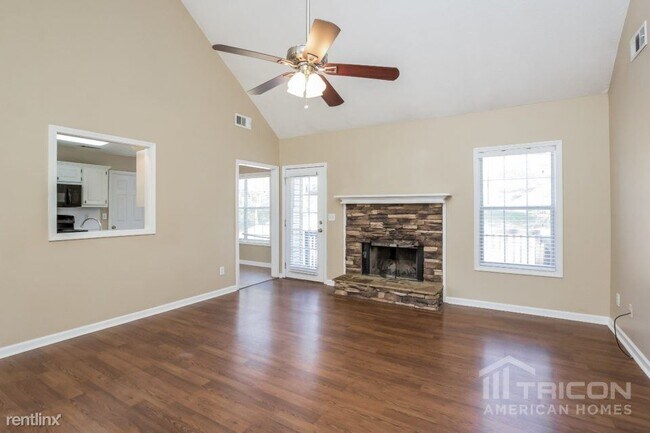 Building Photo - 3180 Willow Park Dr NE
