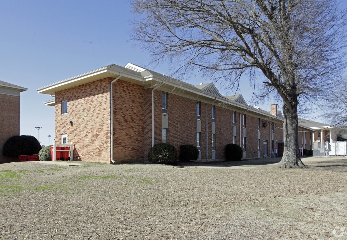 Gainey Hall Apartments in Senatobia, MS