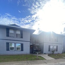 Building Photo - 380 Grant Way