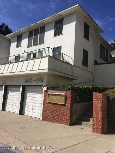Building Photo - 1645 S Beverly Glen Blvd