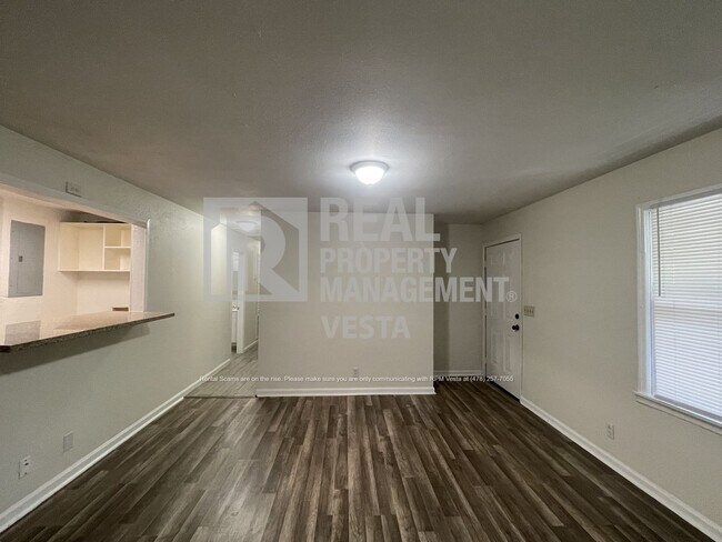 Building Photo - Updated Three Bedroom Home in Lake Wildwood