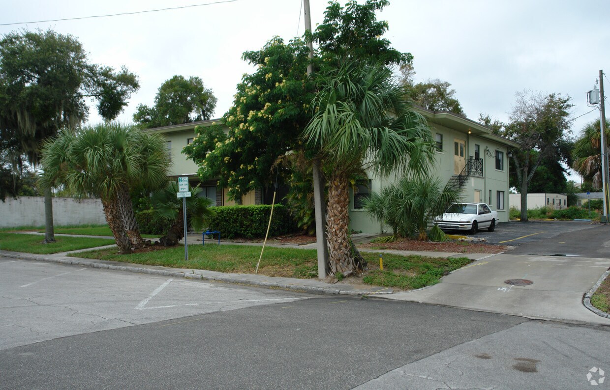 Primary Photo - 415 7th St S