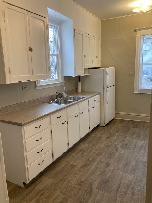 Foto principal - 403 3rd Ave NW
