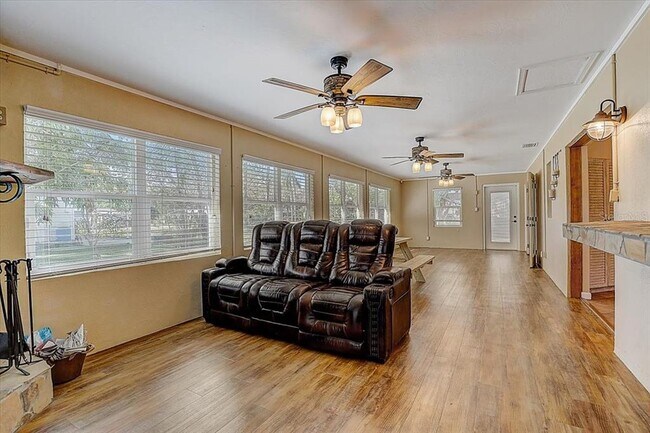 Foto del edificio - 3236 Ashton Rd