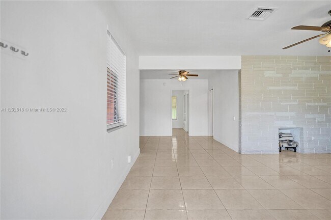 Photo - 2331 Arcadia Dr House