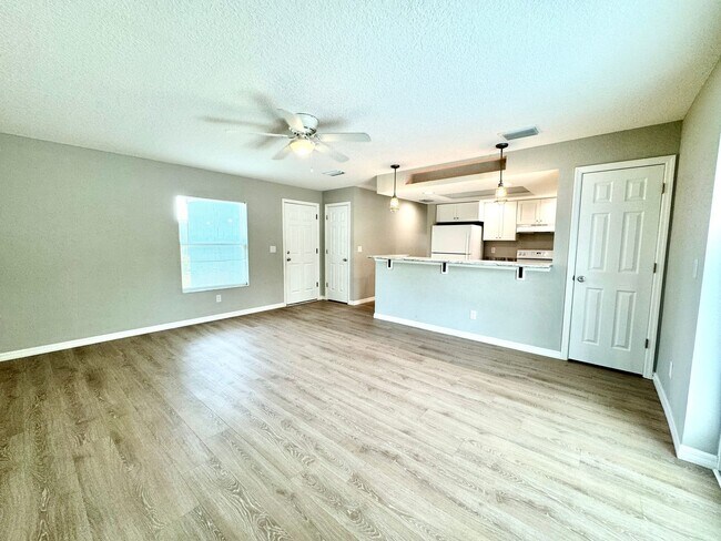 Foto del edificio - 1001 N Rockingham Ave
