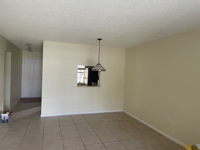 Large Dining room - 2302 Sunrise Blvd