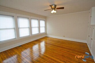 Building Photo - 3843 S 48th St