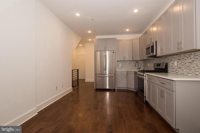 Foto del edificio - 1956 N 8th St