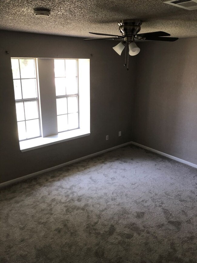 Foto del edificio - Hewitt Texas 3 Bedroom