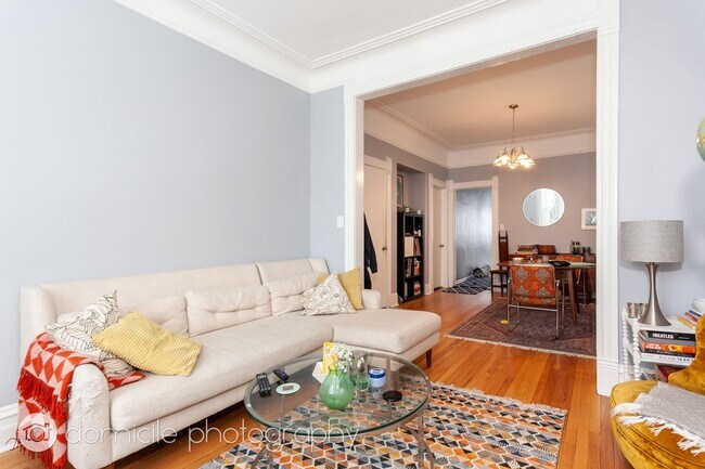Foto del edificio - 2903 W Belden Ave