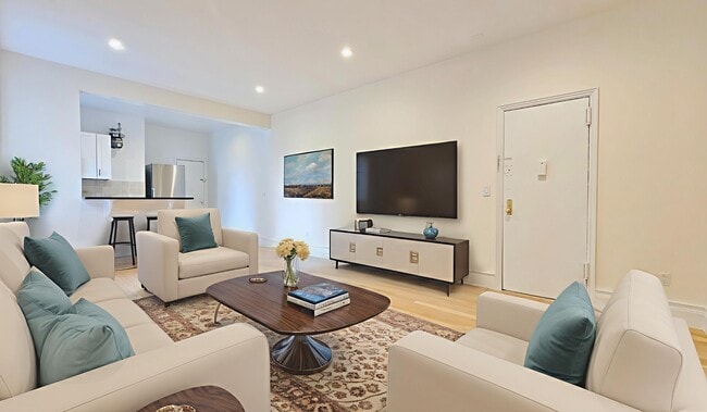 Building Photo - 250 Fort Washington Ave