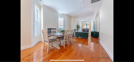 Building Photo - 3142 W 16th St